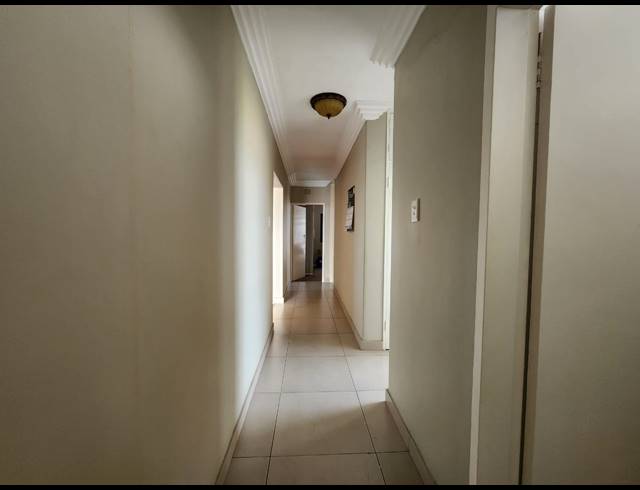 3 BEDROOM FLAT FOR SALE IN THREE RIVERS PROPER